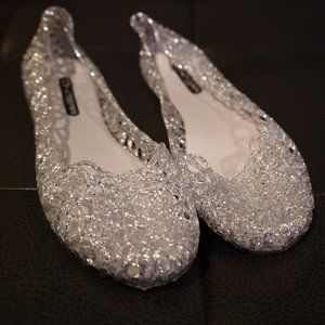 NWOB glittery silver jelly flats